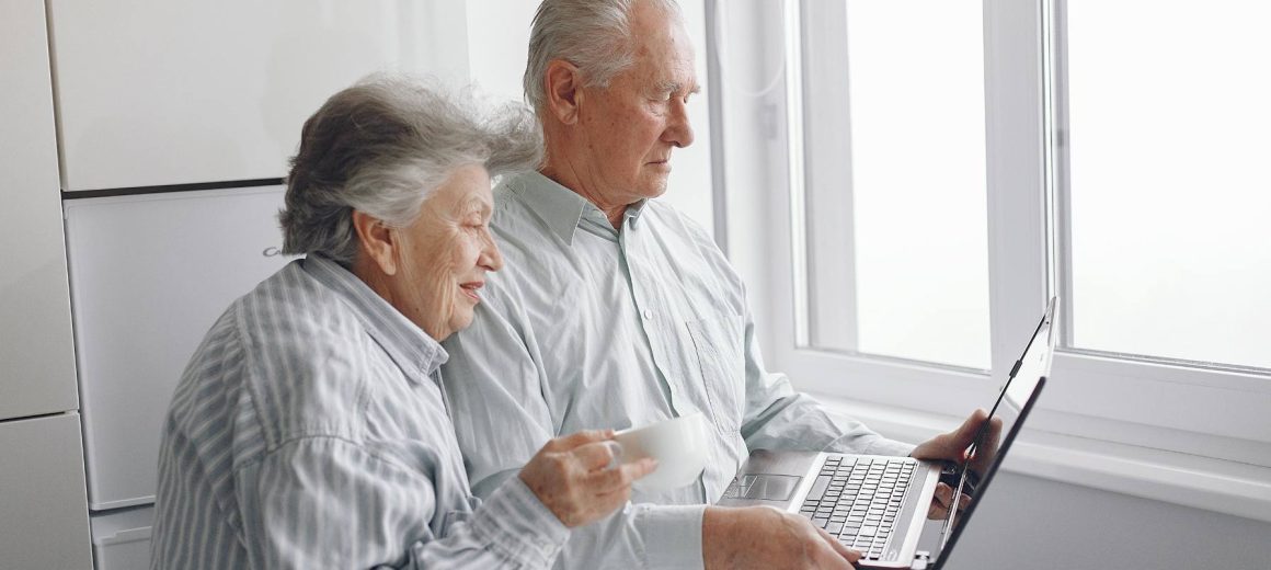 Anziani e intelligenza artificiale opportunità, sfide e consigli pratici